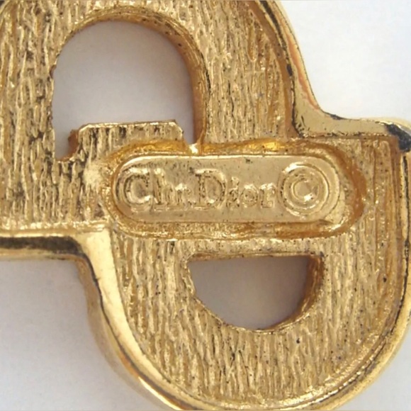 DIOR Signature CD Logo Necklace ๐๐ฅ - Picture 5 of 8